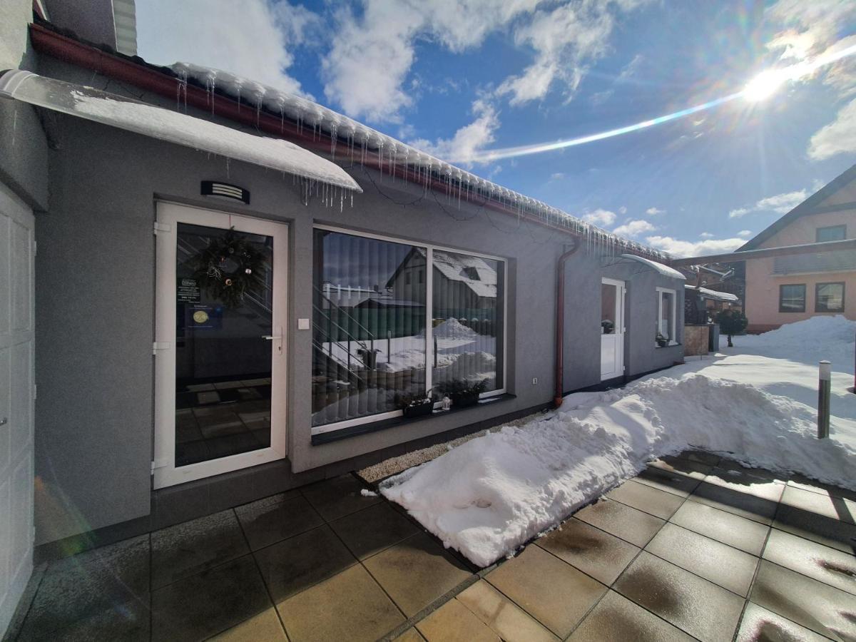 Apartmanovy Dom Stela Bešeňová Buitenkant foto