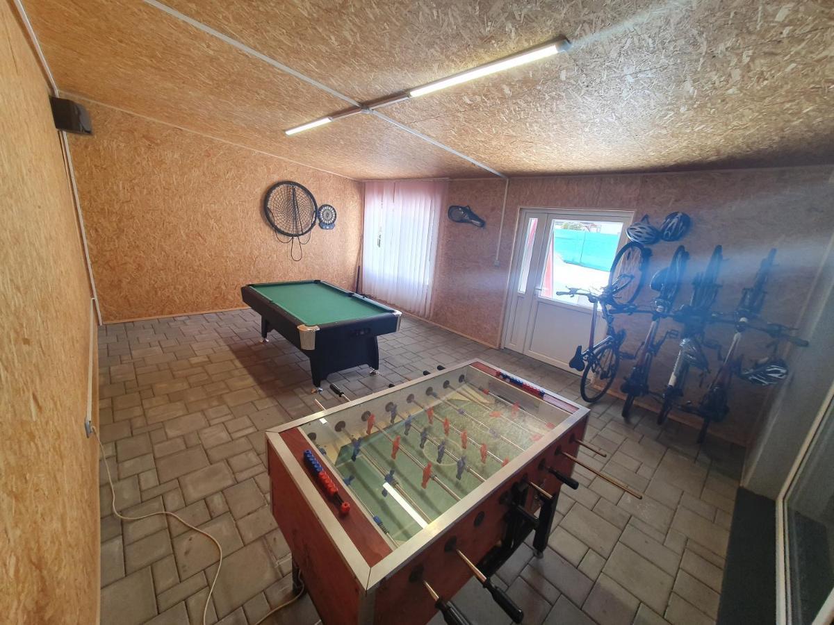 Apartmanovy Dom Stela Bešeňová Buitenkant foto