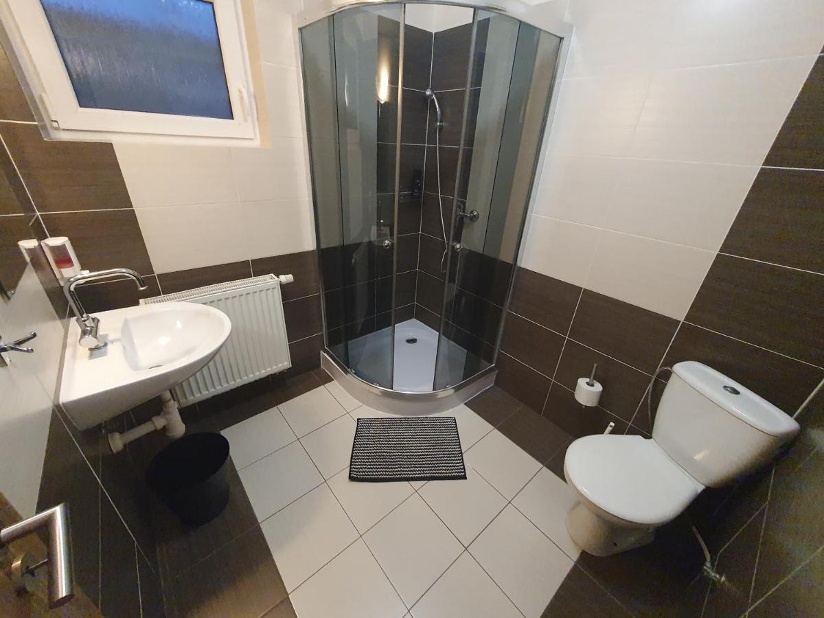 Apartmanovy Dom Stela Bešeňová Buitenkant foto