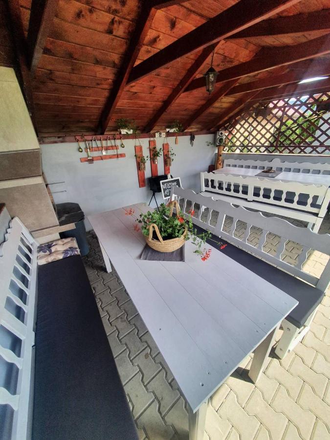 Apartmanovy Dom Stela Bešeňová Buitenkant foto