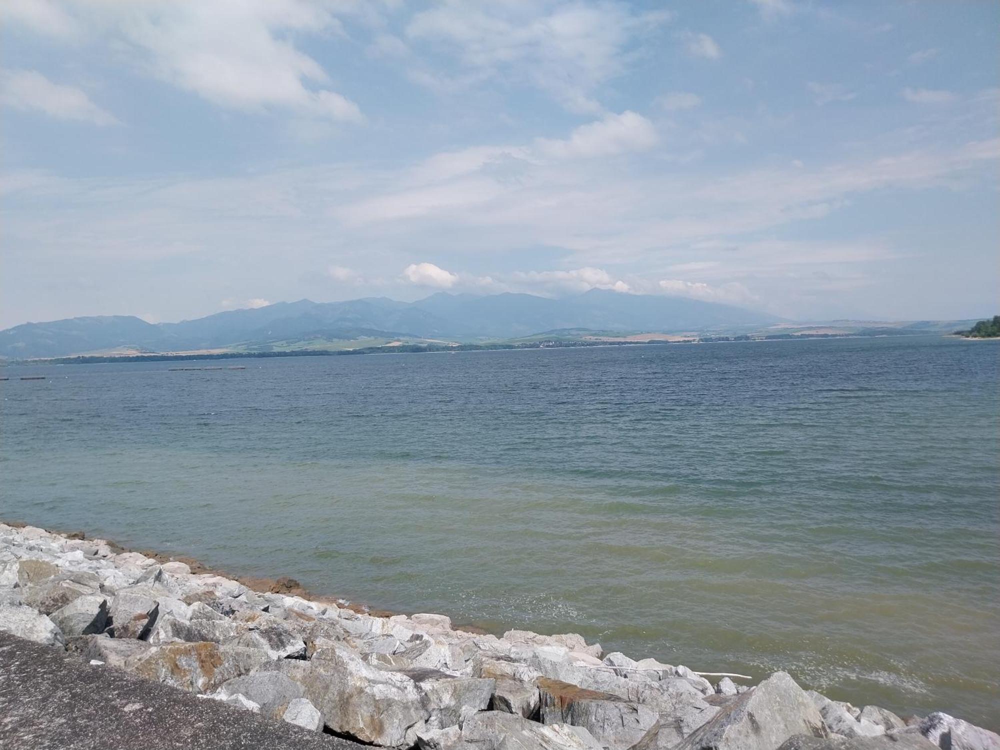 Apartmanovy Dom Stela Bešeňová Buitenkant foto