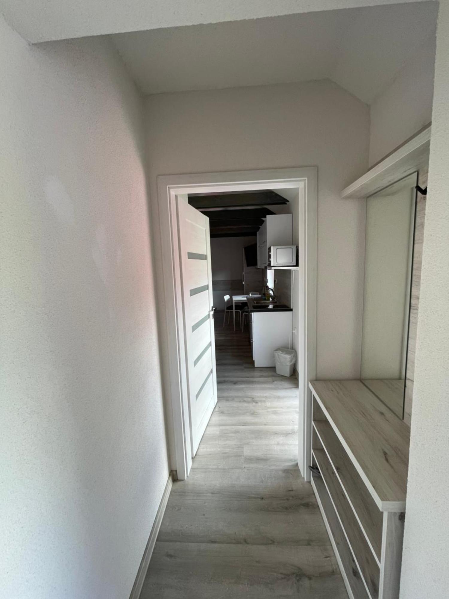 Apartmanovy Dom Stela Bešeňová Buitenkant foto