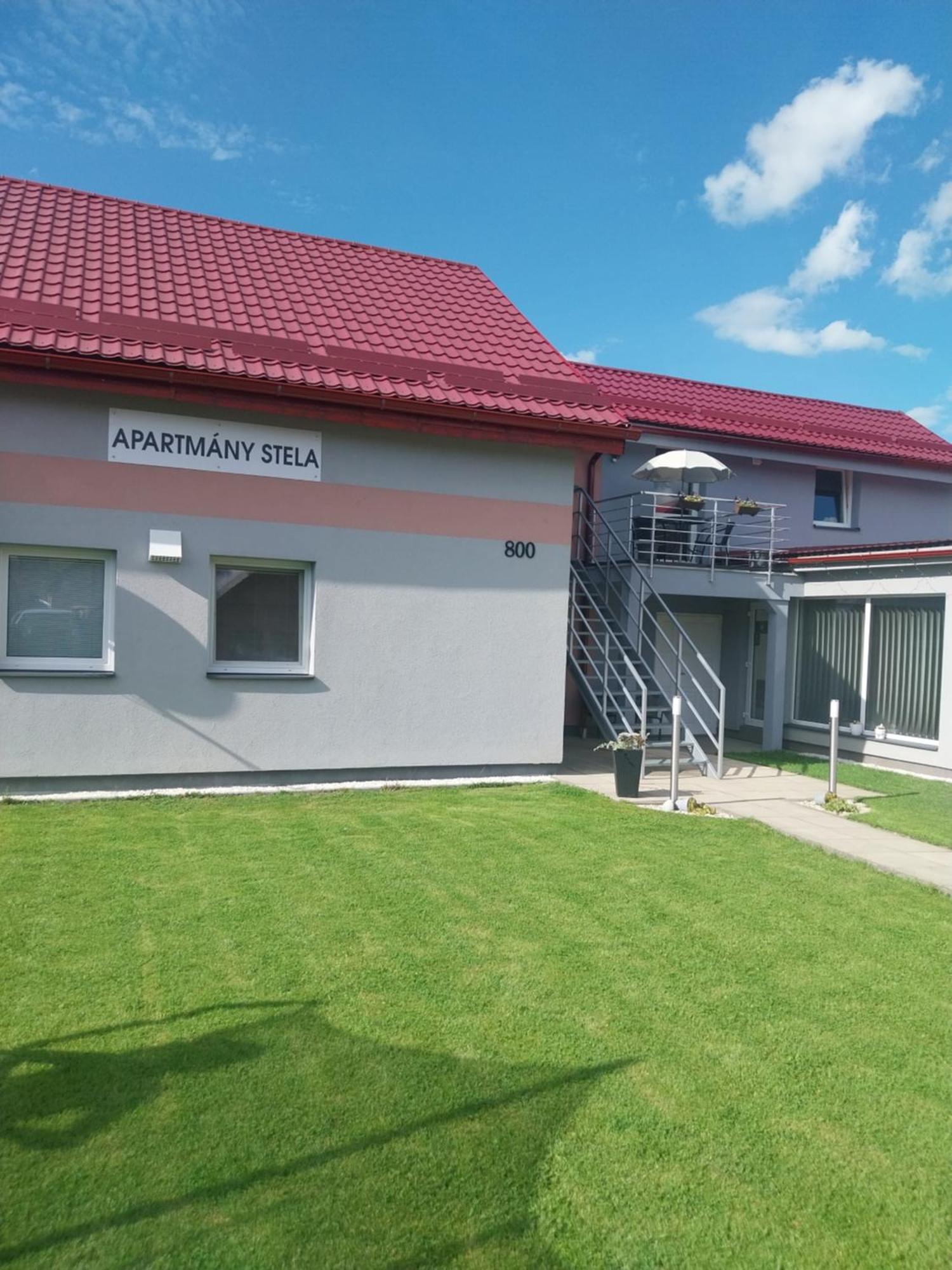 Apartmanovy Dom Stela Bešeňová Buitenkant foto